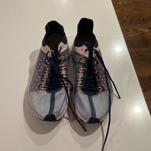 Size 9 super cute Nike sneakers